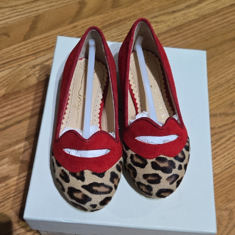 Stylish Red and Leopard Print Women's Flats